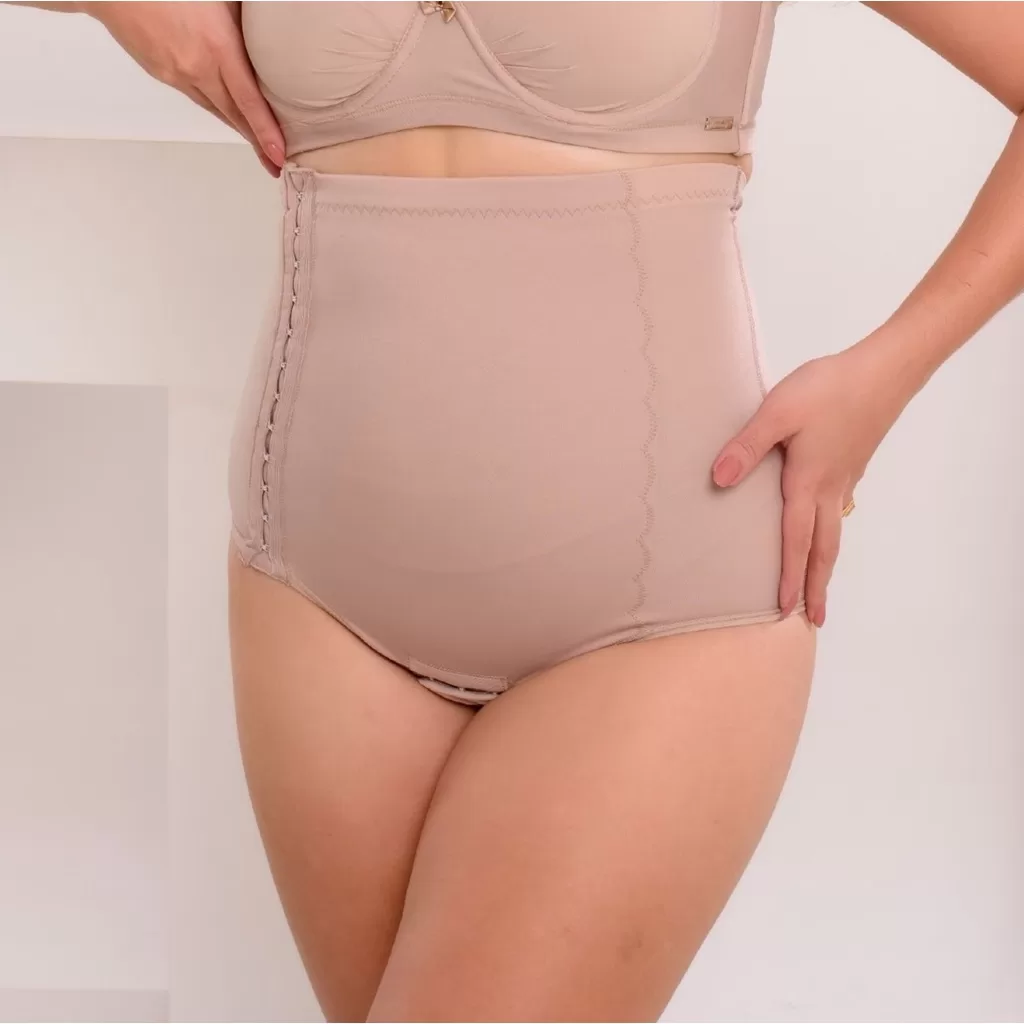 Calcinha Modeladora Reforçada Alta Pós Parto Cirúrgica
