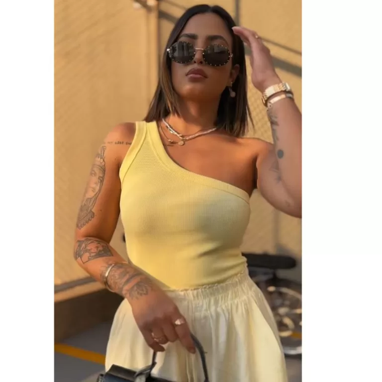 Blusa Feminina Nula Manga Um Ombro Só Canelada Pr