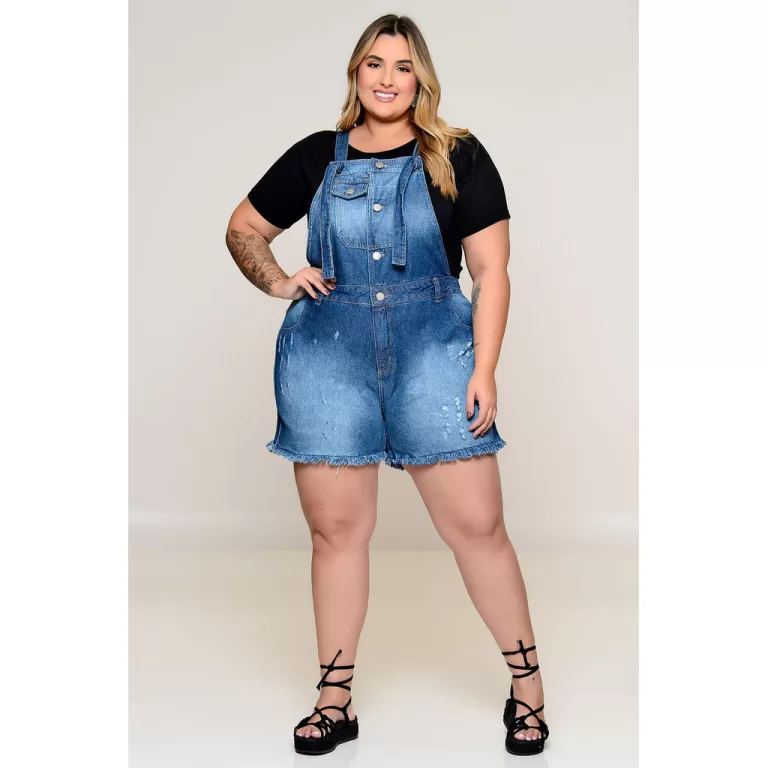 Jardineira Plus Size Curta Jeans Escuro