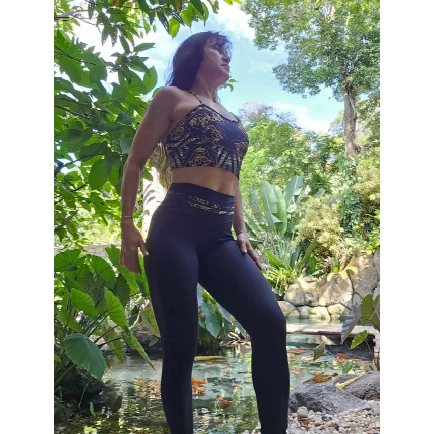 CONJUNTO LEGGING PRETA EMPINA BUMBUM E TOP DETALHADO DOURADO EXCLUSIVO