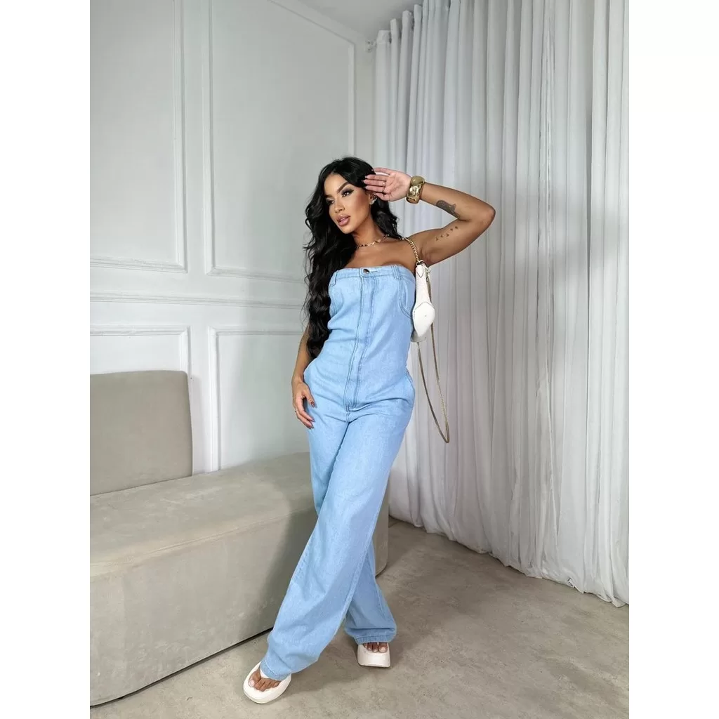 Macacão Jeans Feminino Tomara que Caia fecho frontal