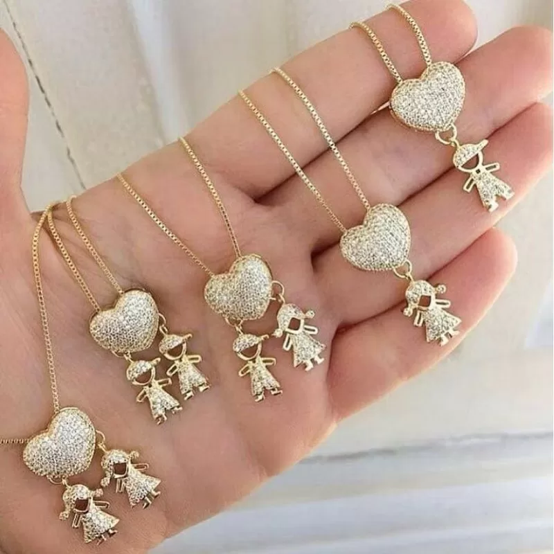 Colar de filhos coração cravejado casal menino menina dois meninos duas meninas banhado a ouro 18k a