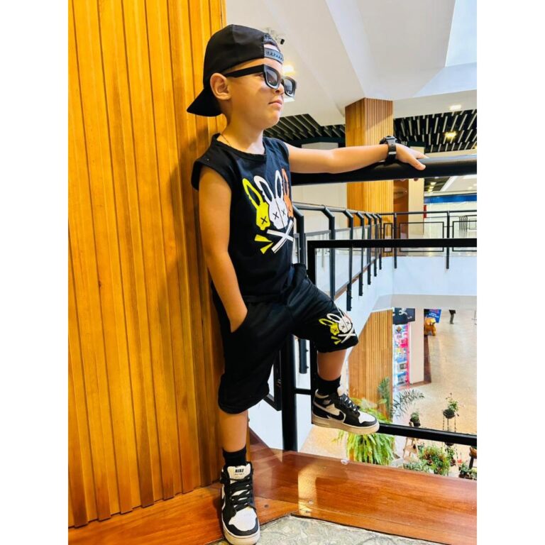 Conjunto Verão kit Infantil juvenil camisa e berm