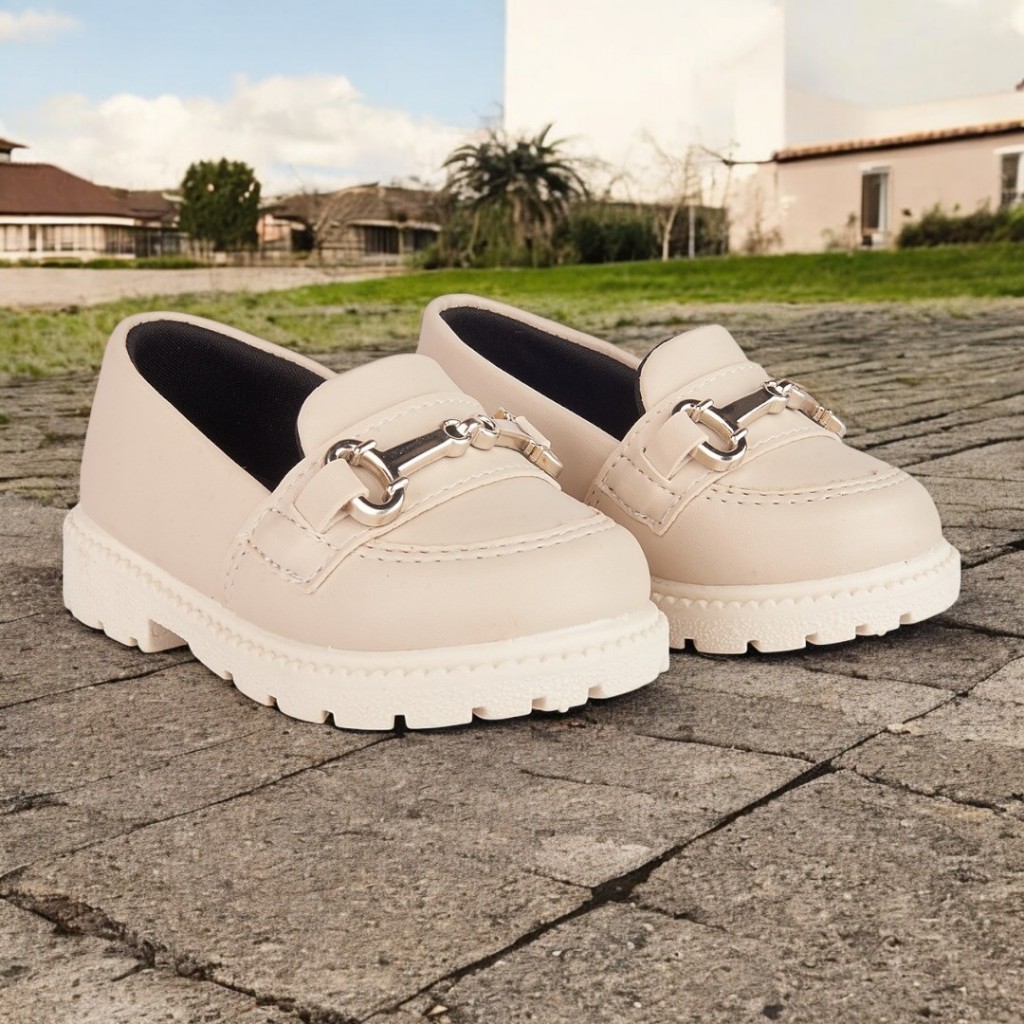 Mocassim Infantil Feminino Argola e Corrente Conforto Estilo Antiderrapante