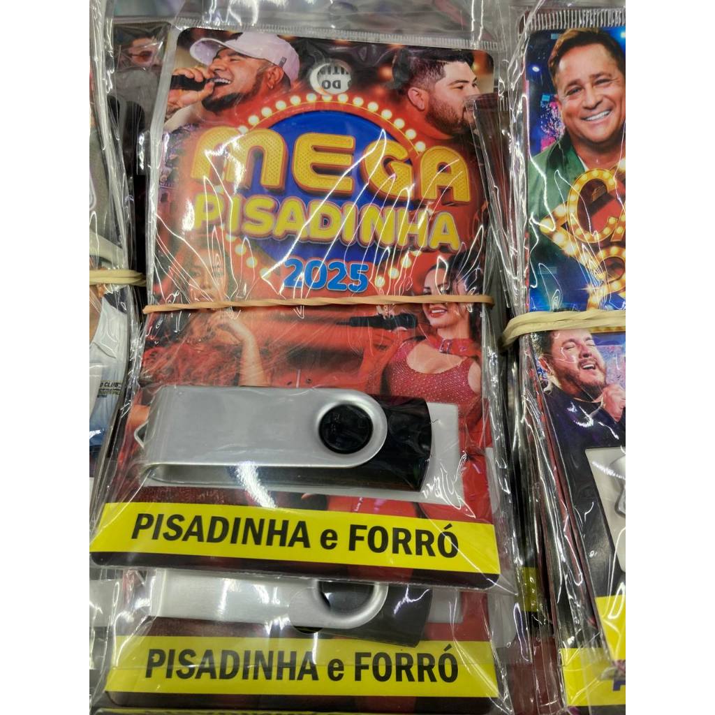 Pendrive Rock Anos 70 e 80  Queen, Beatles, Pink Floyd Pen Drive USB 2.0 Metálico com Chaveiro Resis