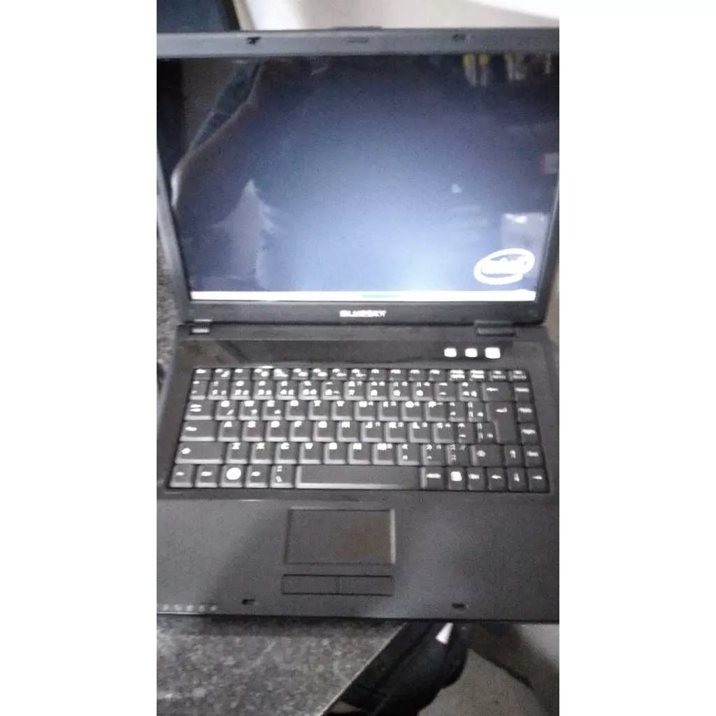 Notebook Bluesky funcionando (retirada de peças)