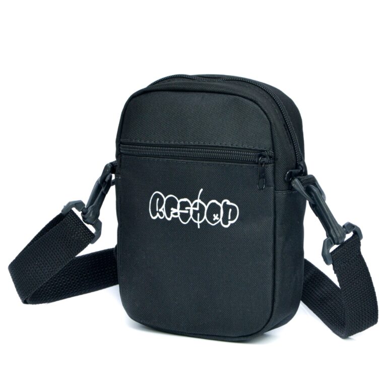 mini bolsa preta com alça colorida chest bag