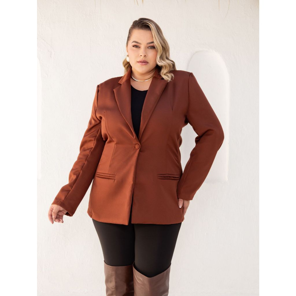 Blazer Feminino Plus Size Alongado em Alfaiataria Premium com Botão Único