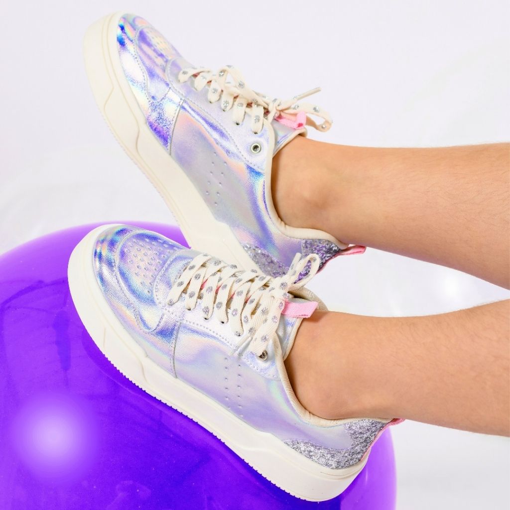 Tênis Infantil Feminino Elegante Cadarço Holográfico Confortável Meninas Brilho