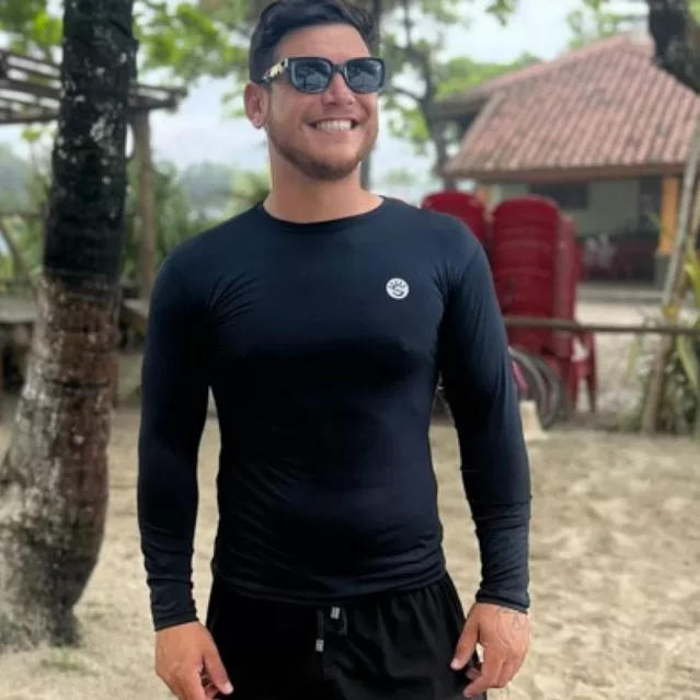 Camiseta adulto Preta proteção solar