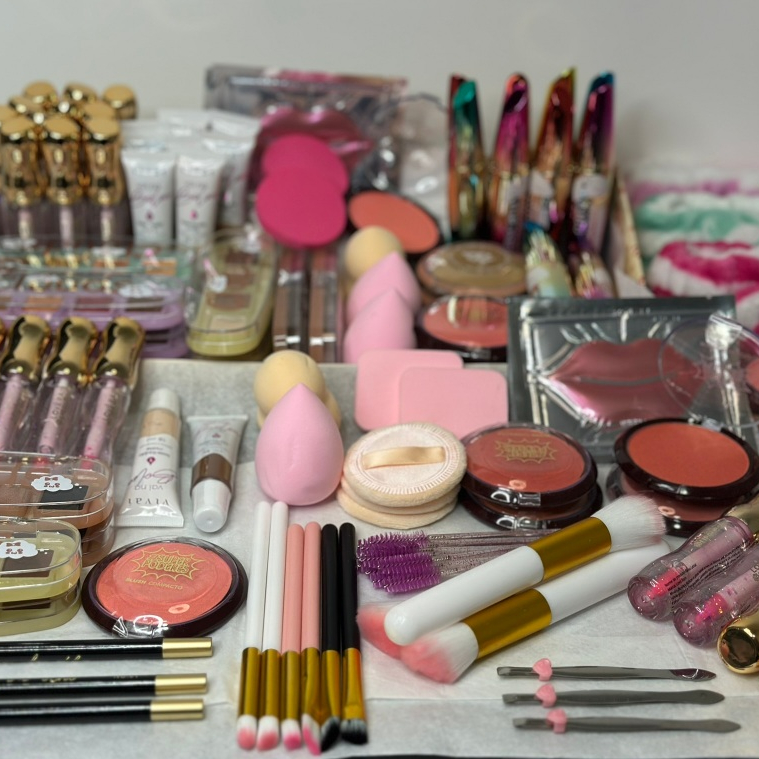 kit Maquiagem Completo – Presente Aniversari