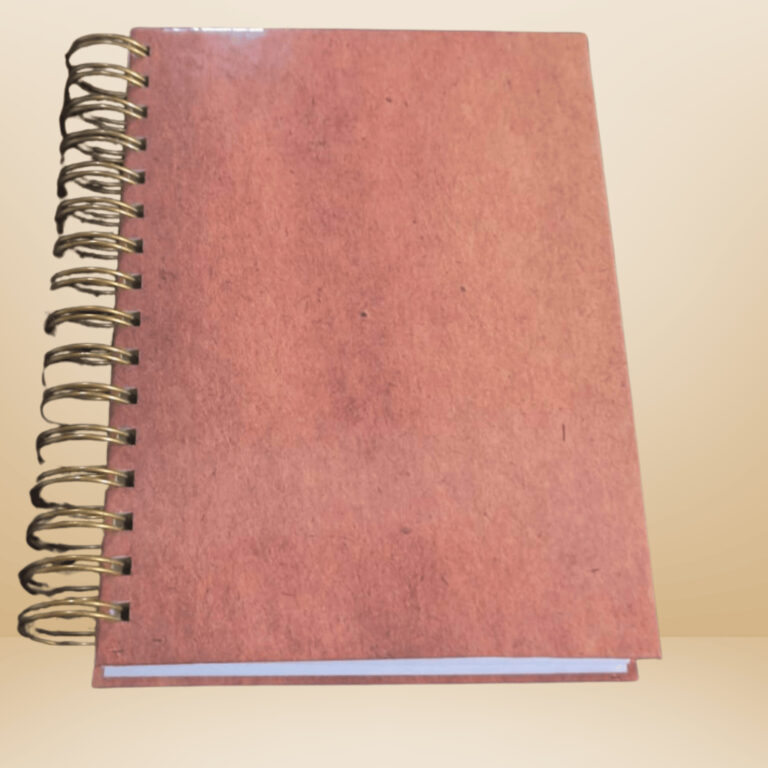 Scrapbook Premium 180g e Capa Dura: Transforme Mem