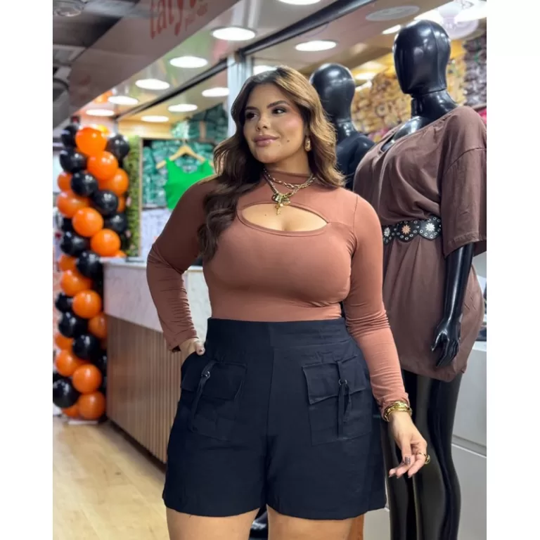 Cropped Plus Size Manga longa