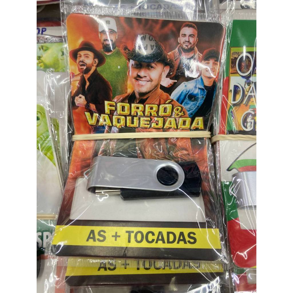 Pendrive Rock Nacional  Só os Melhores Sucessos Pen Drive USB 2.0 Metálico com Chaveiro Resistente à