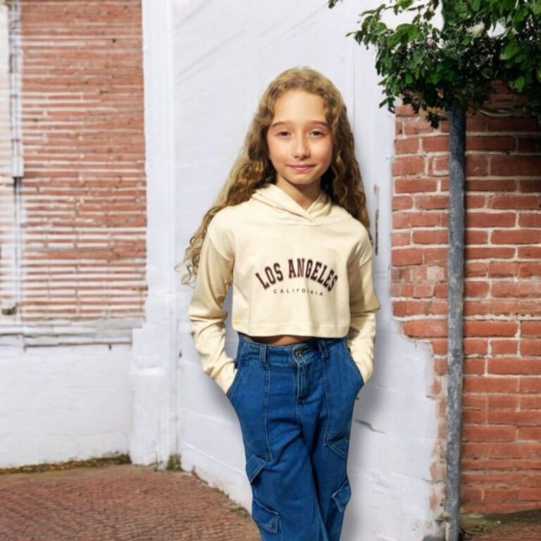 Cropped Top Menina infantil no moletinho com capuz