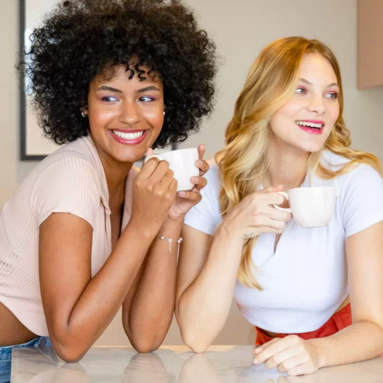 Kit de 2 Blusas Croppeds Básicas com Gola Polo e 