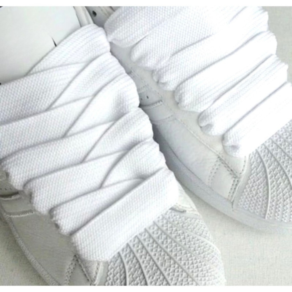 Kit 4 Cadarços Poliéster Achatado Bboy 17mm 120cm Preto Branco Sneakers