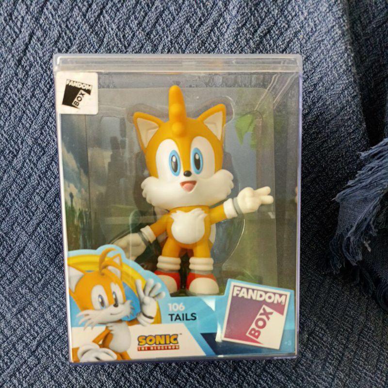 fandombox Sonic tails