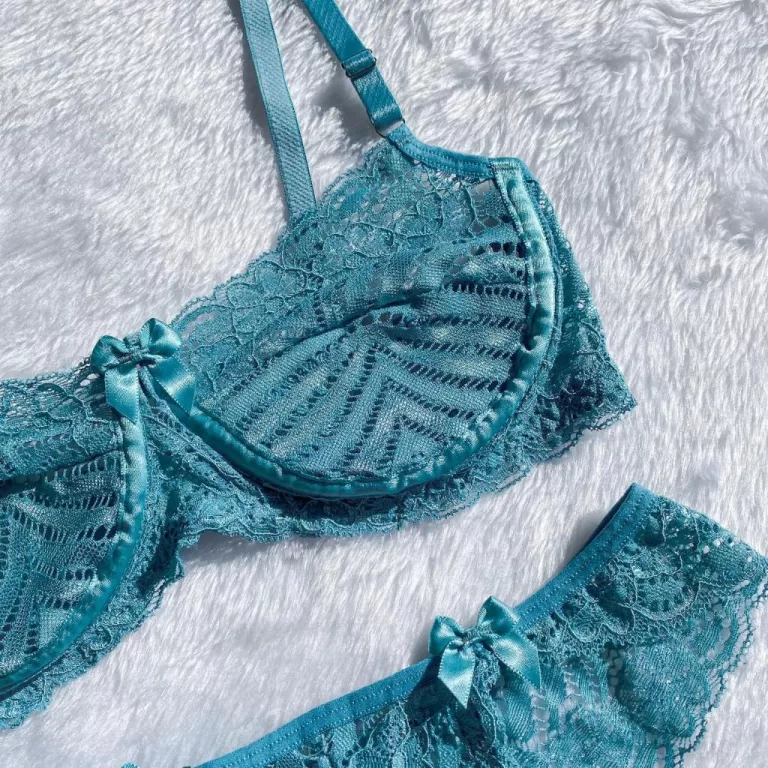 Conjunto lingerie sem bojo com aro calcinha tanga 