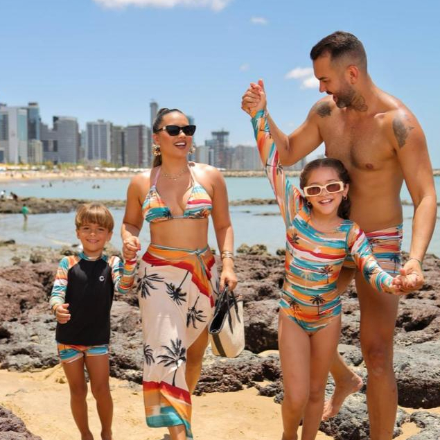 Kit Familia – POR DO SOL – praia, mar 