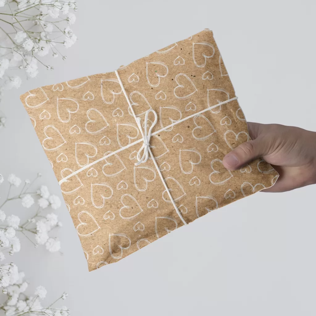 Papel Seda Estampado Coração Novus Kraft Branco – 50 unid