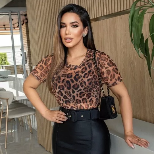 Blusa Feminina Manga Curta de Tule Transparente Es