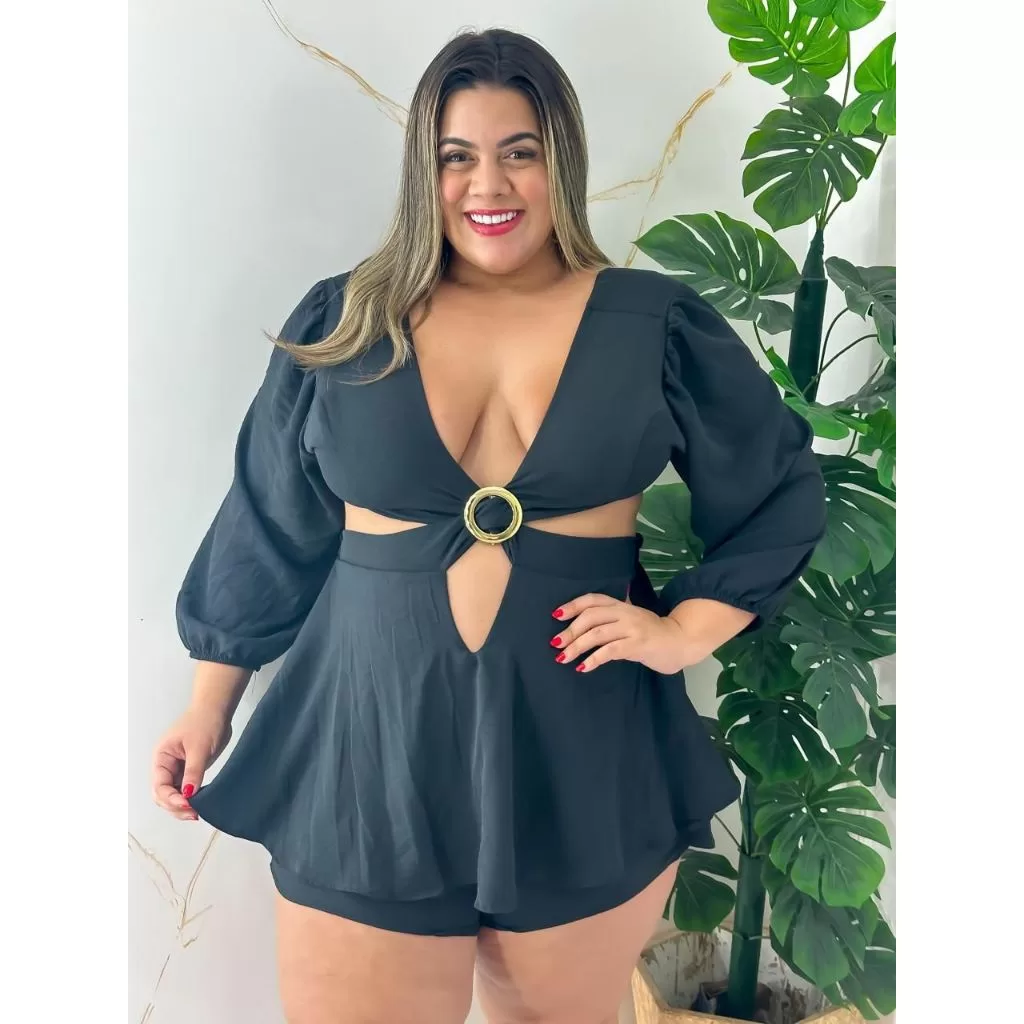 Macaquinho Feminino Plus size manga Longa Com Detalhe Frente E Costa Saia Curve Lançamento