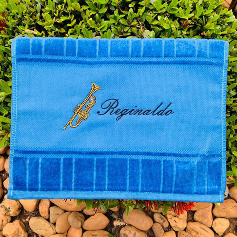 Toalha de Mão Bordada Com Nome Instrumento Trompe