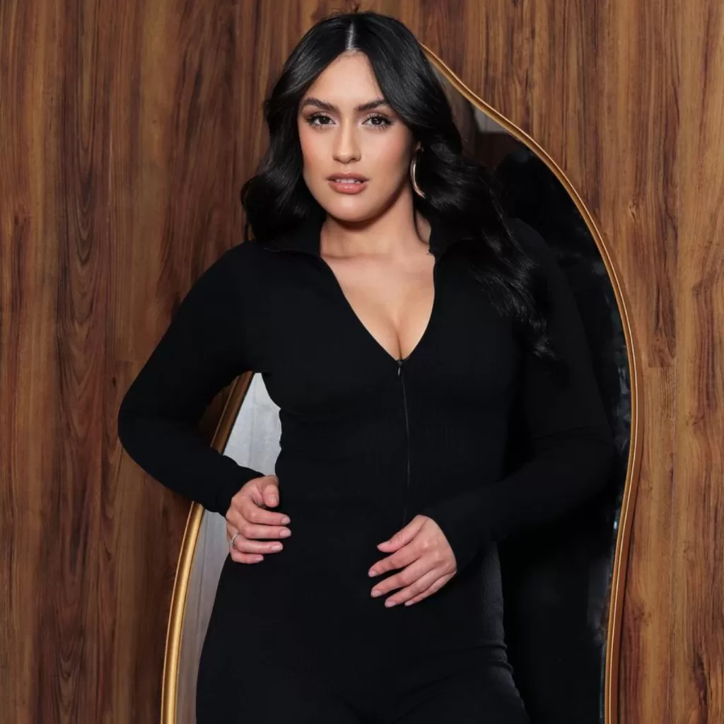 Macacão Virgínia Manga Longa Preto com Zíper Canelado Anarruga Quentinho Moda Blogueira Influencer