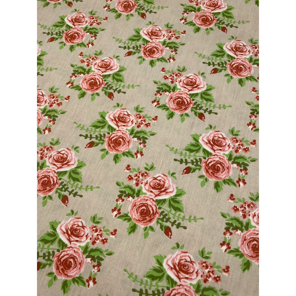 Tecido Tricoline Estampado 100% Algodão – Botões de Rosas