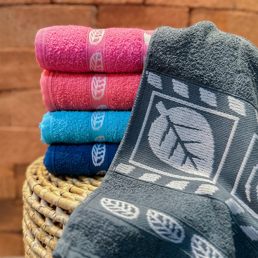 Kit 3 Toalha Banho Gigante Macia 140 x 70 cm Alta Absorção Cores Sortidas