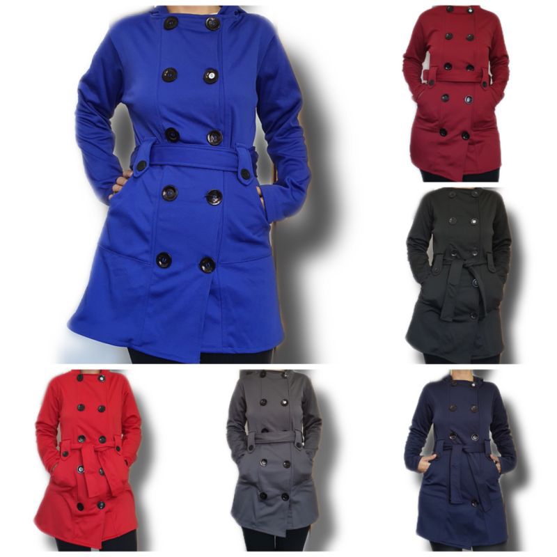 Sobretudo com laço, bolso e capuz em moletomp e poliéster; moda blogueira Plus Size