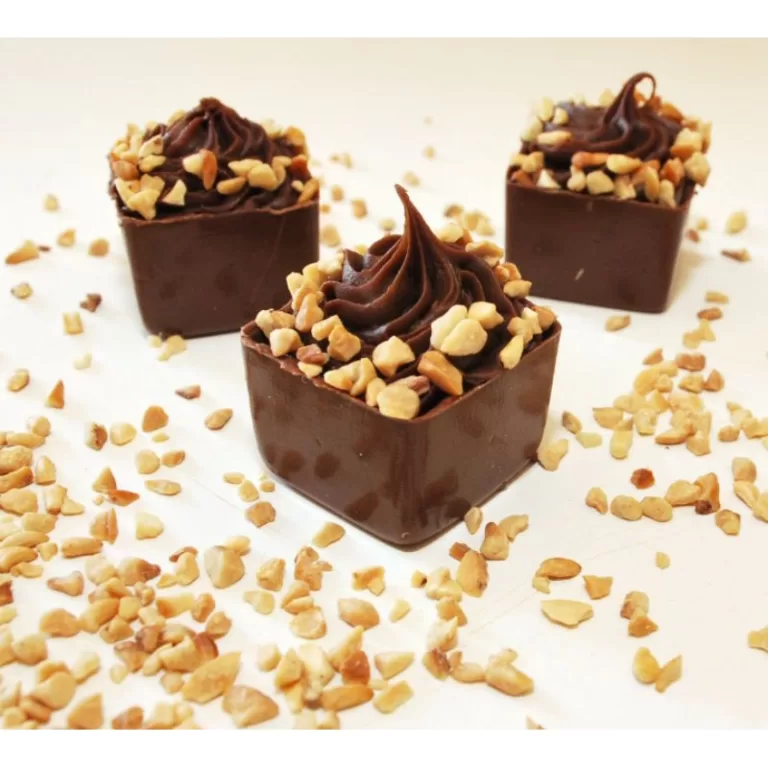 copinho de chocolate quadrada para doces fino 9g