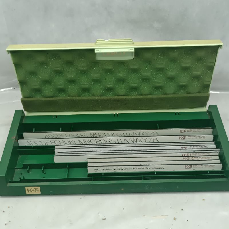 Estojo de normografo Leroy (falta peças)