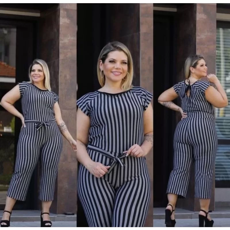 Macacão pantacurt Plus Size Listrado e Liso