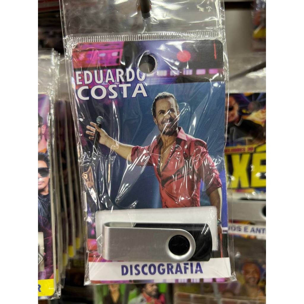 Pendrive Música Católica  Canções para Inspirar Pen Drive USB 2.0 Metálico com Chaveiro Resistente à