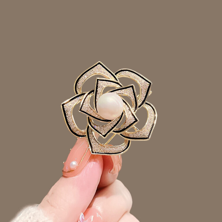 Broche de pérola com padrão Floral, roupas fixas