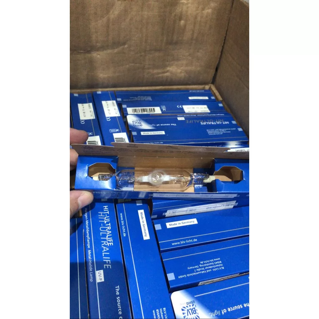 THE SOURCE OF LIGHT HIT-ULTRALIFE