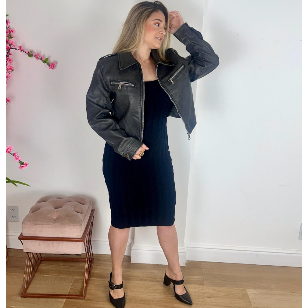 Jaqueta Feminina Curta em Couro PU com Zíper e Bolsos  Estilo Urbano e Sofisticado