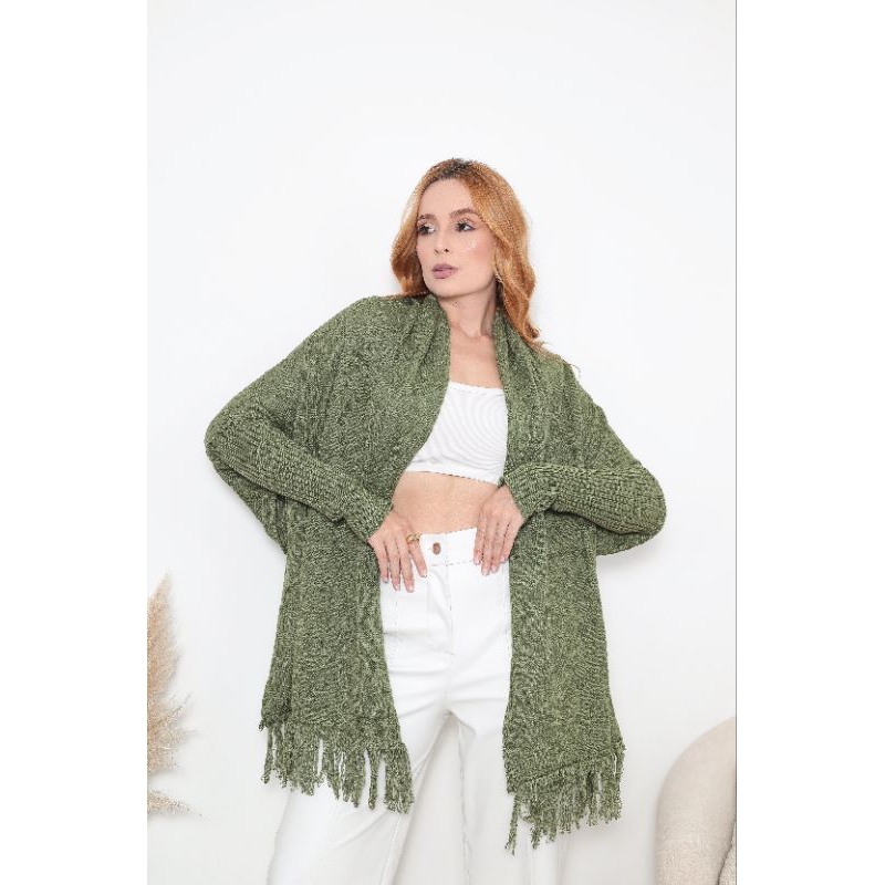 Capa de tricô. Fio sintético. Sobre peça. ENVIO IMEDIATO