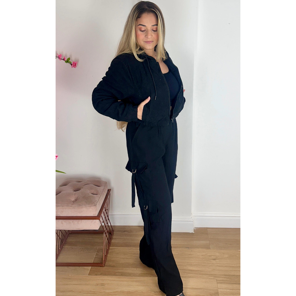 Jaqueta Sarja Peluciada Feminina com Bolso  Ideal para o Inverno Adulto