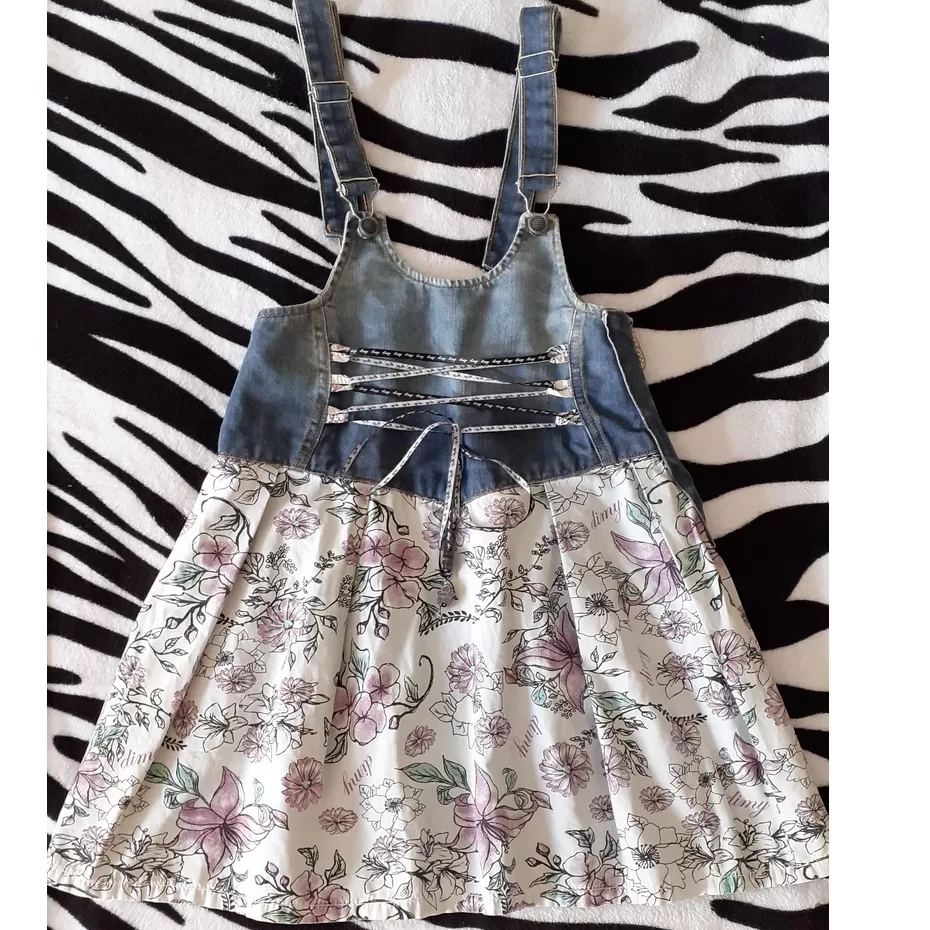 Vestido Jardineira Dimy Estampado Jeans