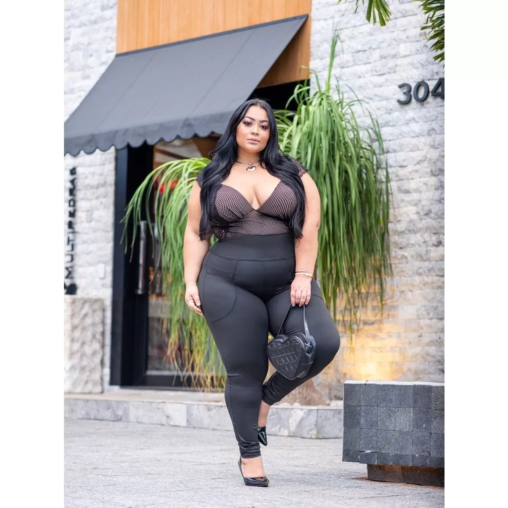 Calça Legging Feminina Plus Size Montaria Suplex com Cintura Alta e Bolso Ziper G ao G4