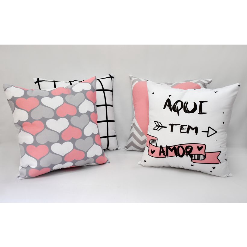 Kit c/ 4 Capas de Almofadas Decorativas Aqui tem Amor 43 x 43cm