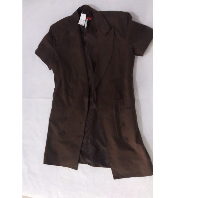 Blazer alongado pode ser vestido alfaiataria marro