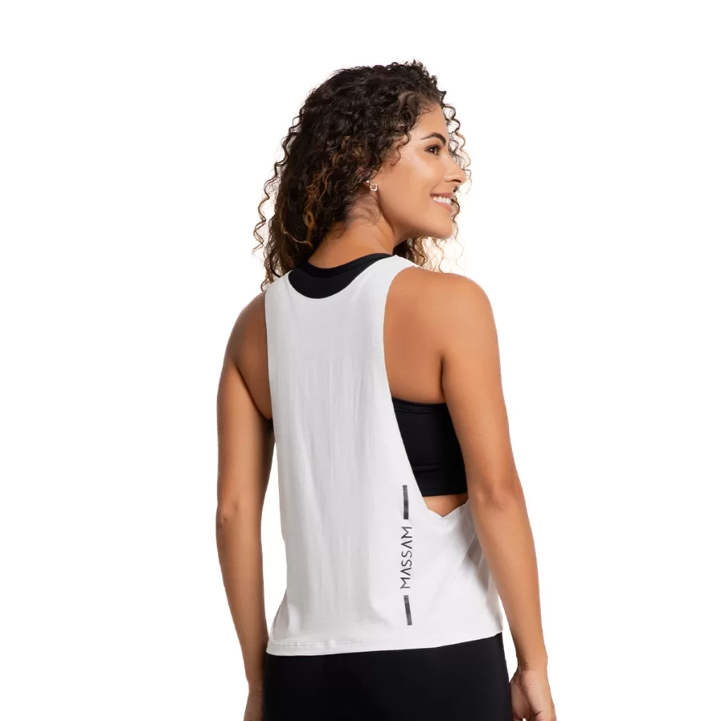 Camiseta Feminina Branca Cavada Moda Academia, Esporte e Dia a Dia Massam Fitness