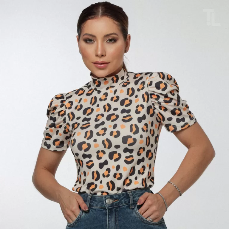 Blusa Princesa Básica Feminina Gola Alta Manga Pr