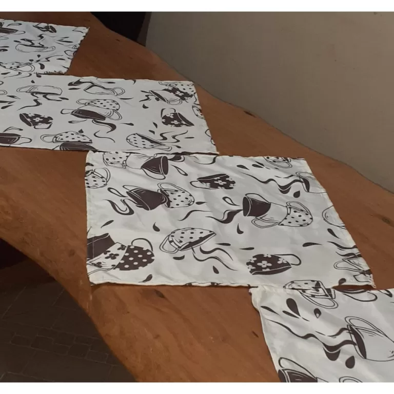 Toalhinha De Centro De Mesa ,Microondas 0,45 Cm x 