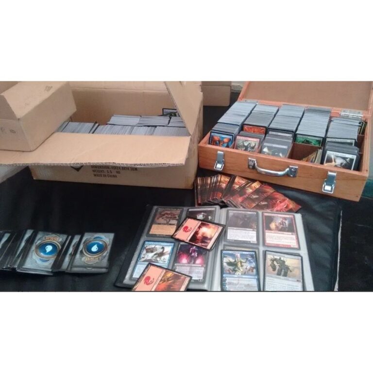 120 cartas de Magic EM PORTUGUÊS Raras, Incomuns 
