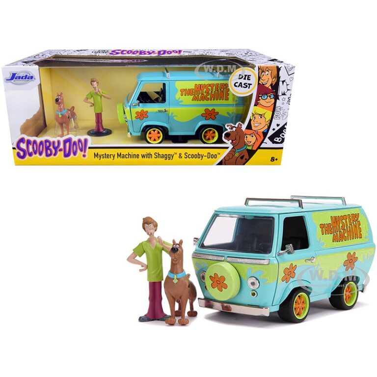 mystery machine scooby doo com salsicha e scooby-d